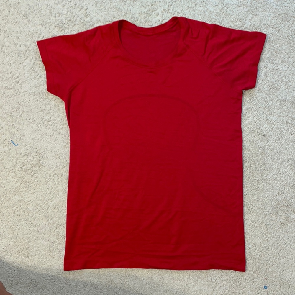 Short sleeve red lululemon swiftly tech